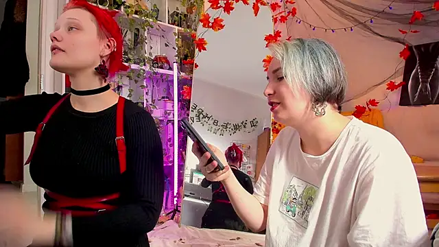 Snapshot of Sova173 chatting on October 5, 9:07 am Sova173 online show from October 5, 9:07 am