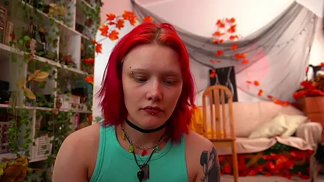 Snapshot of Sova173 chatting on October 9, 9:29 am Sova173 online show from October 9, 9:29 am