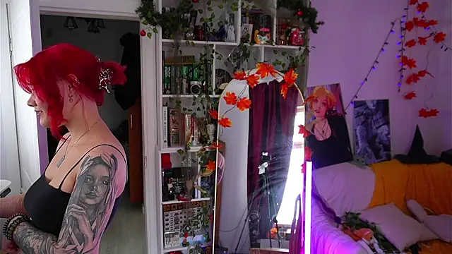 Snapshot of Sova173 chatting on October 22, 9:42 am Sova173 online show from October 22, 9:42 am