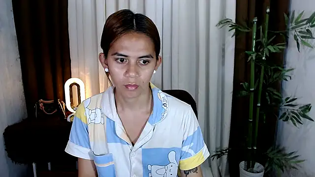 xPrecuioseChesca online show from February 17, 3:58 am