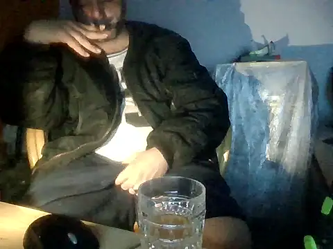 Snapshot of SmokedAlloy2 chatting on February 14, 1:35 am SmokedAlloy2 online show from February 14, 1:35 am