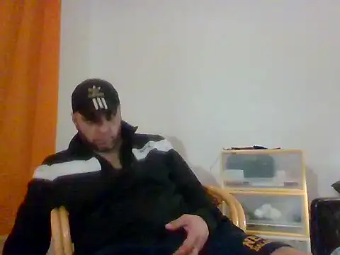 Snapshot of SmokedAlloy2 chatting on February 27, 5:35 pm SmokedAlloy2 online show from February 27, 5:35 pm