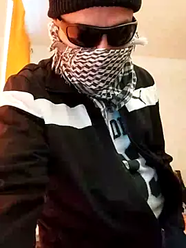 Snapshot of SmokedAlloy2 chatting on March 2, 11:17 am SmokedAlloy2 online show from March 2, 11:17 am