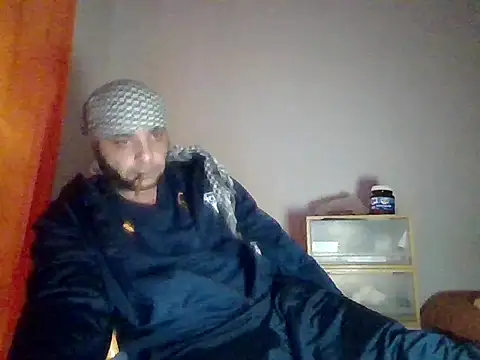 Snapshot of SmokedAlloy2 chatting on March 7, 7:16 am SmokedAlloy2 online show from March 7, 7:16 am