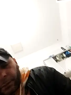 Snapshot of SmokedAlloy2 chatting on March 14, 4:07 am SmokedAlloy2 online show from March 14, 4:07 am