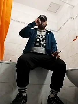 Snapshot of SmokedAlloy2 chatting on March 17, 5:05 pm SmokedAlloy2 online show from March 17, 5:05 pm