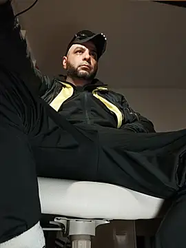 Snapshot of SmokedAlloy2 chatting on March 19, 11:20 pm SmokedAlloy2 online show from March 19, 11:20 pm