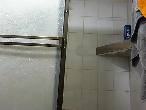 MeganAndMaxxh online show from December 19, 8:49 pm