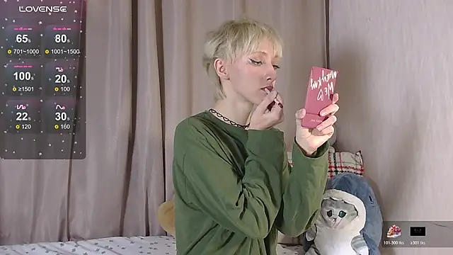 Snapshot of NextVibe_ chatting on February 20, 6:19 pm NextVibe online show from February 20, 6:19 pm