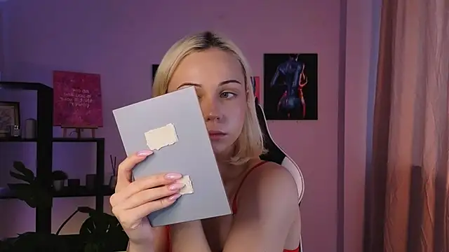Charlotte Colinss online show from June 23, 3:59 am