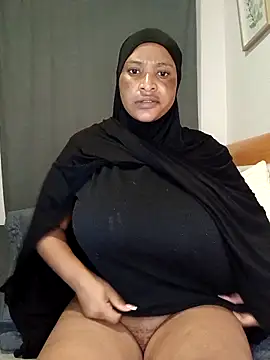 Snapshot of Sweetbxxx24 chatting on March 13, 6:14 pm Sweetbxxx24 online show from March 13, 6:14 pm