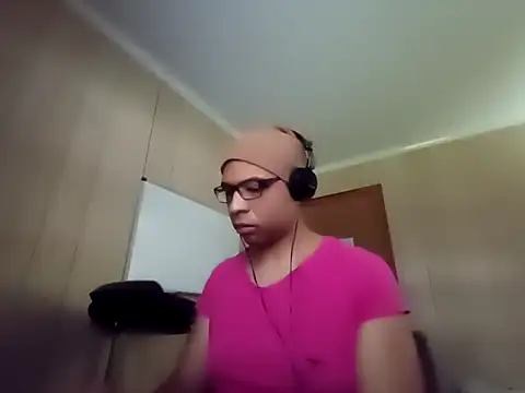 Snapshot of NaturalBeautyQueen chatting on September 23, 12:41 pm NaturalBeautyQueen online show from September 23, 12:41 pm