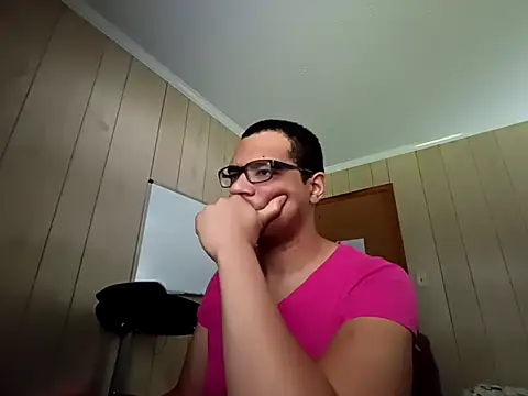 Snapshot of NaturalBeautyQueen chatting on September 25, 1:59 pm NaturalBeautyQueen online show from September 25, 1:59 pm