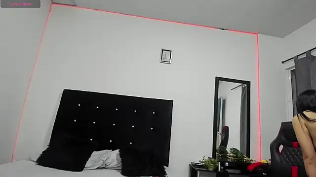 NicoleFletcher online show from September 24, 10:40 am