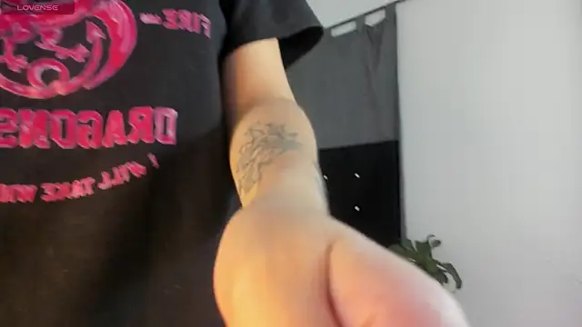 NicoleFletcher online show from October 20, 7:20 am