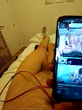 32nsingle online show from February 8, 1:58 pm