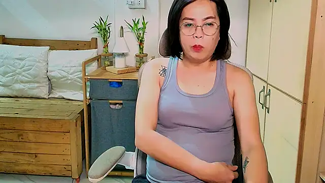 moriliciousxxx online show from May 7, 11:32 pm