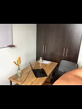 andyzuzka online show from February 15, 3:09 pm