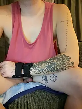 Snapshot of matty244 chatting on October 13, 11:43 am matty244 online show from October 13, 11:43 am