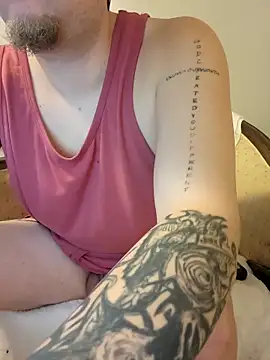 Snapshot of matty244 chatting on February 15, 11:12 pm matty244 online show from February 15, 11:12 pm