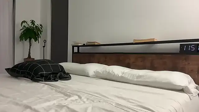 prettyykitty22 online show from January 10, 4:47 am