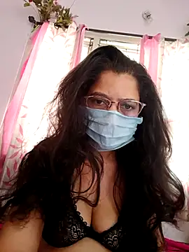 Snapshot of thanusi_2 chatting on March 29, 7:08 am thanusi 2 online show from March 29, 7:08 am