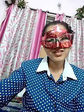 Snapshot of thanusi_2 chatting on April 1, 5:10 pm thanusi 2 online show from April 1, 5:10 pm