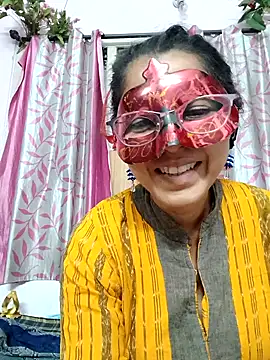 Snapshot of thanusi_2 chatting on April 6, 5:14 pm thanusi 2 online show from April 6, 5:14 pm