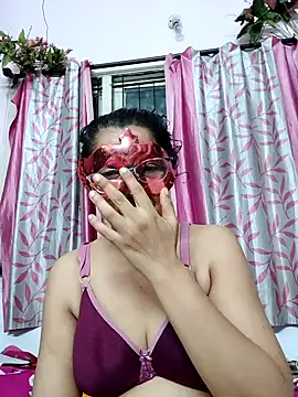 Snapshot of thanusi_2 chatting on April 29, 5:41 pm thanusi 2 online show from April 29, 5:41 pm