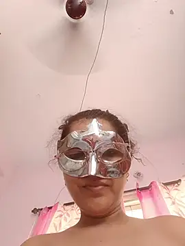 Snapshot of thanusi_2 chatting on May 16, 10:47 am thanusi 2 online show from May 16, 10:47 am