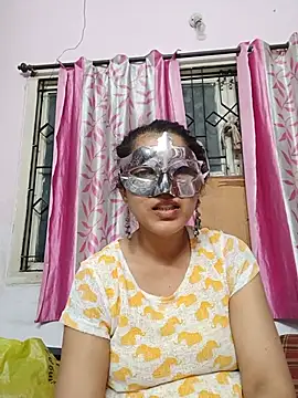 Snapshot of thanusi_2 chatting on June 6, 5:28 pm thanusi 2 online show from June 6, 5:28 pm