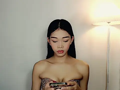 holyakiesha online show from November 15, 11:32 pm