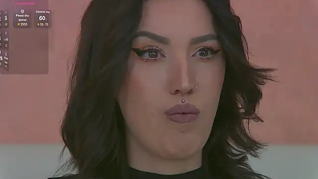 Snapshot of EnyaHazell chatting on September 30, 6:13 pm EnyaHazell online show from September 30, 6:13 pm