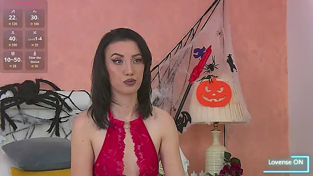 Snapshot of EnyaHazell chatting on October 25, 6:35 pm EnyaHazell online show from October 25, 6:35 pm