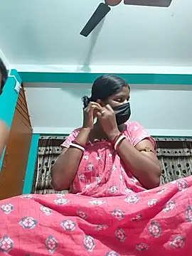 Snapshot of Indian__coupel999 chatting on May 18, 6:47 pm Indian coupel999 online show from May 18, 6:47 pm