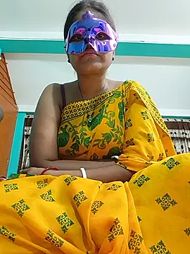 Snapshot of Indian__coupel999 chatting on May 28, 5:43 pm Indian coupel999 online show from May 28, 5:43 pm
