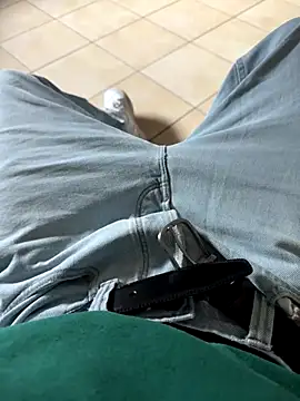 Manu97k online show from October 13, 3:01 pm