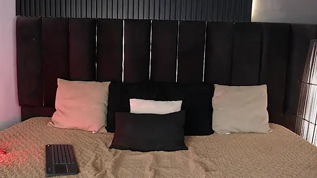 Snapshot of Dominic_ghost chatting on September 24, 2:48 am Dominic ghost online show from September 24, 2:48 am