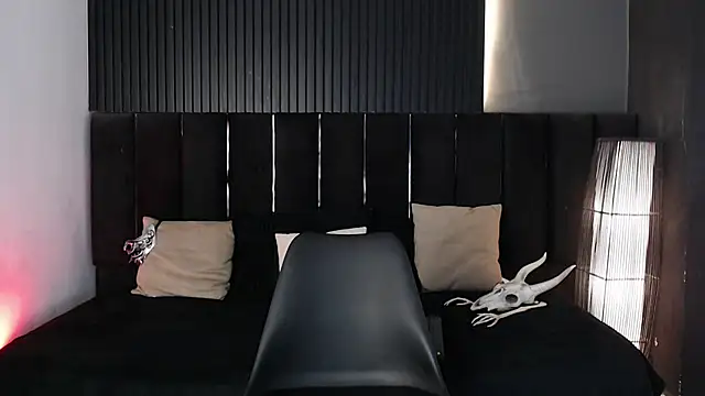 Snapshot of Dominic_ghost chatting on October 18, 10:10 pm Dominic ghost online show from October 18, 10:10 pm