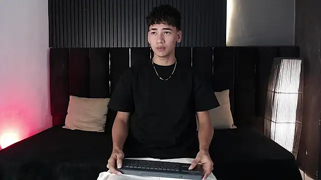 Snapshot of Dominic_ghost chatting on November 25, 11:05 pm Dominic ghost online show from November 25, 11:05 pm