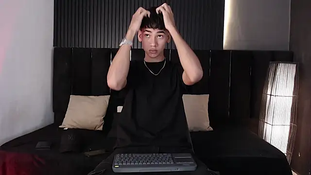 Snapshot of Dominic_ghost chatting on November 30, 9:30 pm Dominic ghost online show from November 30, 9:30 pm