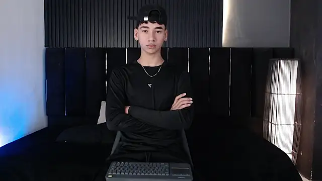 Dominic ghost online show from March 14, 3:23 am