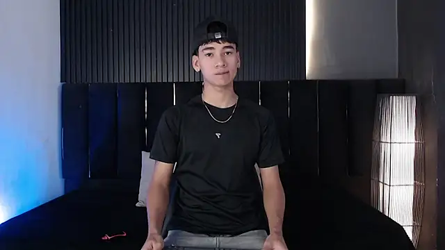 Dominic ghost online show from March 20, 11:20 pm