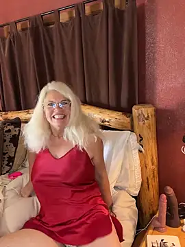 SubMissOlivia online show from September 25, 4:00 pm