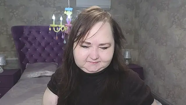 Eloisa Eliot online show from December 22, 4:15 pm