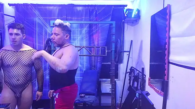 Snapshot of Liam_forest_ chatting on November 21, 2:43 am Liam forest online show from November 21, 2:43 am