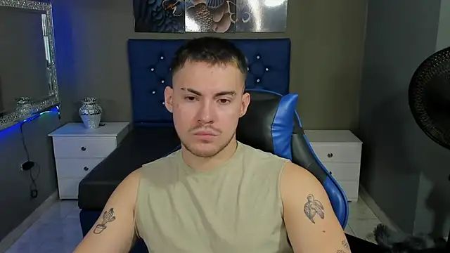 BrunoWalkerr online show from September 11, 1:11 pm