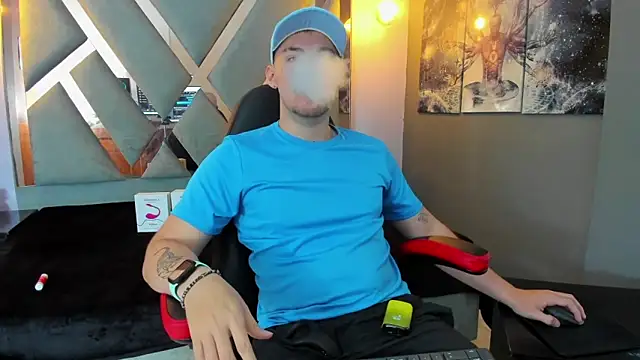 BrunoWalkerr online show from October 10, 12:48 pm