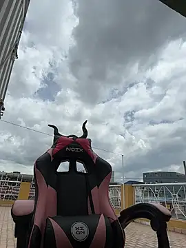 Scarlett fiire online show from November 3, 5:03 pm