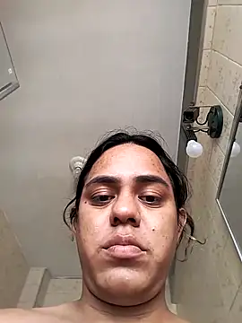 Lavignebr online show from February 9, 5:39 pm